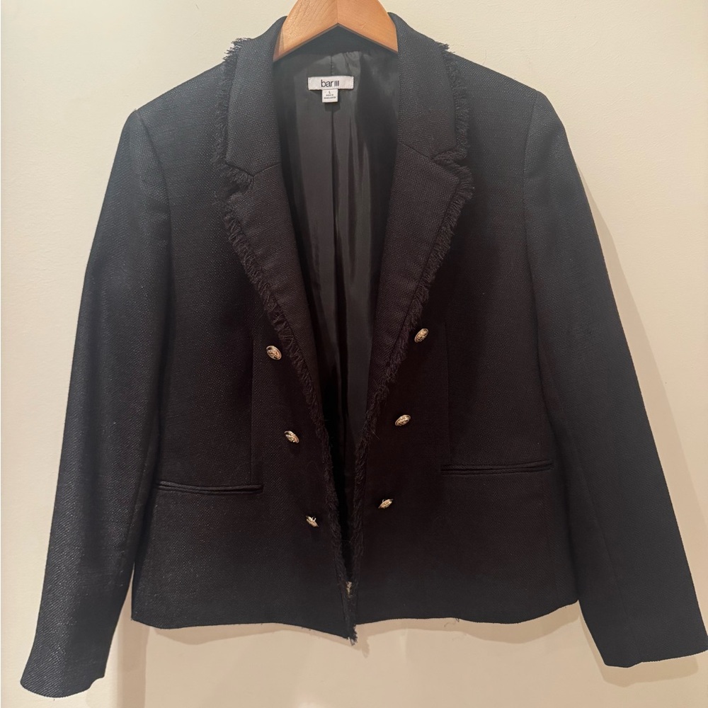 Bar III Black (midnight blue) Blazer with Cropped Tailored Design.
Size L